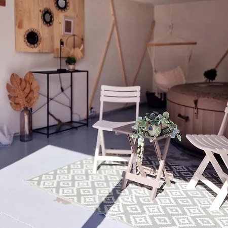 Semesterbostad La Maison Des Petits Bonheurs